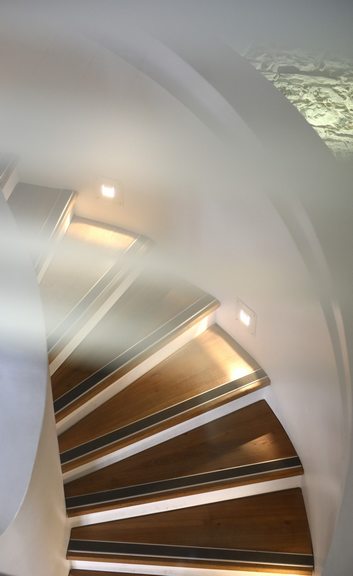 Escalier interieur a Ospitalea Commanderie a Irissarry au Pays basque