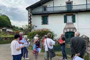 Découverte patrimoine accueil groupes a Ospitalea Commanderie Irissarry Pays basque